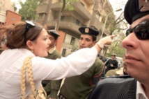 النيابة العامة المصرية تأمر بتوقيف ناشطين بارزين اثنين بعد الافراج عن الناشطات النيابة العامة المصرية تأمر بتوقيف ناشطين بارزين اثنين بعد الافراج عن الناشطات