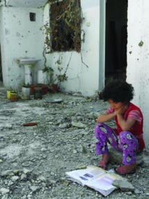 الاطفال السوريون نصف عدد اللاجئين والنازحين ومعاناتهم تترجم ماهية الصراع الاطفال السوريون نصف عدد اللاجئين والنازحين ومعاناتهم تترجم ماهية الصراع