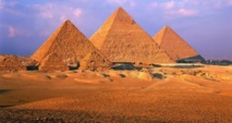 زوبعة هائلة في مصر بسبب حصول ألمان على عينات من هرم خوفو