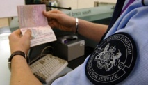 بريطانيا تعفي مواطني عمان والامارات وقطر من تاشيرة لدخول اراضيها بريطانيا تعفي مواطني عمان والامارات وقطر من تاشيرة لدخول اراضيها