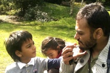 الطبيب عباس خان كان متطوعا لعلاج المدنيين في سوريا الطبيب عباس خان كان متطوعا لعلاج المدنيين في سوريا