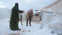 العاصفة الثلجية ضاعفت آلام ساكني مخيمات النزوح في الشمال السوري - ايه - ايه العاصفة الثلجية ضاعفت آلام ساكني مخيمات النزوح في الشمال السوري - ايه - ايه