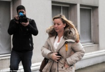 زابينه كيم... امرأة لا تمل الوقوف وراء شوماخر زابينه كيم... امرأة لا تمل الوقوف وراء شوماخر