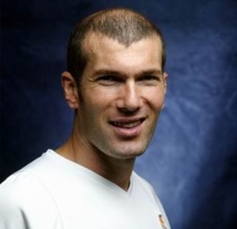 زيدان يعترف برغبته في العمل بالتدريب ويؤكد على نزعته الهجومية زيدان يعترف برغبته في العمل بالتدريب ويؤكد على نزعته الهجومية