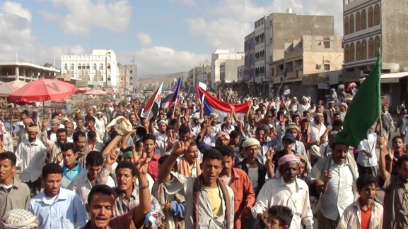 ٍّقتيلان في اليمن اثناء تفريق تظاهرة مطالبة بالاستقلال ٍّقتيلان في اليمن اثناء تفريق تظاهرة مطالبة بالاستقلال
