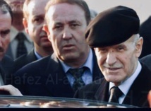 ارشيفية - ذو الهمة - زهير - شاليش مع الاسد الاب في احدى المناسبات الرسمية ارشيفية - ذو الهمة - زهير - شاليش مع الاسد الاب في احدى المناسبات الرسمية