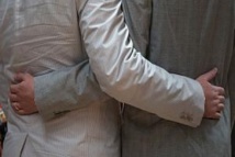 احكام بالسجن على اربعة مصريين بتهمة اقامة حفلات"للشذوذ الجنسي" احكام بالسجن على اربعة مصريين بتهمة اقامة حفلات"للشذوذ الجنسي"