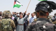فعالية شعبية ترفع الاعلام الفلسطينية - ايه ايه