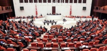 البرلمان التركي يقر قانونا يوسع صلاحيات جهاز الاستخبارات البرلمان التركي يقر قانونا يوسع صلاحيات جهاز الاستخبارات