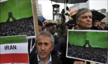 عائلات سجناء ايرانيين يحتجون في العاصمة