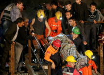 مقتل اكثر من مئتين من عمال منجم في حادث غرب تركيا وحداد وطني لثلاثة ايام