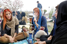 تناقض في ايران بين الحفاظ على المبادئ وشباب مفتون بالغرب تناقض في ايران بين الحفاظ على المبادئ وشباب مفتون بالغرب