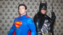 "فجر العدالة" يجمع سوبرمان وباتمان