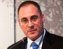 رئيس مركز جورجو لا بيرا للدراسات، فرانشيسكو غاروفالو،- اكي رئيس مركز جورجو لا بيرا للدراسات، فرانشيسكو غاروفالو،- اكي