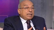 السماح للكاتب المصري فهمي هويدي بالسفر بعد ثلاثة اسابيع من منعه