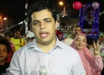السلطات المصرية تفرج عن صحافي الجزيرة المضرب عن الطعام السلطات المصرية تفرج عن صحافي الجزيرة المضرب عن الطعام