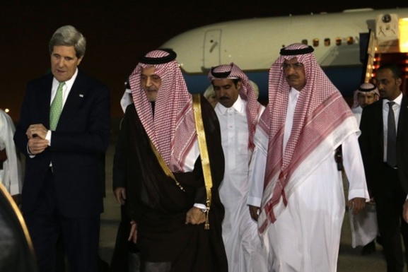 كيري في جدة لمحادثات مع العاهل السعودي حول العراق وسوريا