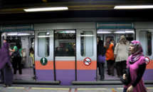 عربة السيدات بمترو الأنفاق .. سوق وكوافير ومواجهات مع رجال متطفلين