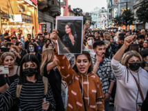 موت مهسا اميني اشعل الغضب الجماهيري في ايران - فيسبوك