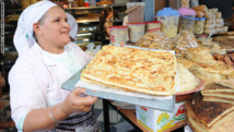   "الحريرة" و"الشباكية"..رمضانيات السلطان في المطبخ المغربي