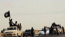 تنظيم "داعش" يحارب على جبهتي الاكراد والعشائر السنية تنظيم "داعش" يحارب على جبهتي الاكراد والعشائر السنية