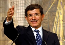 احمد داود اوغلو الاوفر حظا لمنصب رئيس الوزراء في تركيا خلفا لاردوغان