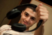 عمر كرم يحيي أغنية "الهوارة" من جديد عمر كرم يحيي أغنية "الهوارة" من جديد