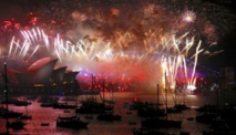 عواصم العالم تنافست في الابهار بالالعاب النارية - تويتر عواصم العالم تنافست في الابهار بالالعاب النارية - تويتر