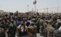 عناصر يتبعون لـ"اللواء الثامن" في مدينة بصرى الشام شرقي درعا- 27 من حزيران 2020 (فيس بوك/ درعا24) عناصر يتبعون لـ"اللواء الثامن" في مدينة بصرى الشام شرقي درعا- 27 من حزيران 2020 (فيس بوك/ درعا24)