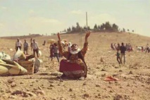 الاكراد يتابعون بقلق من الحدود التركية مصير بلدة عين العرب المحاصرة الاكراد يتابعون بقلق من الحدود التركية مصير بلدة عين العرب المحاصرة