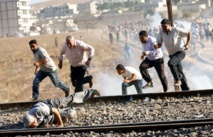 كوباني تواصل مواجهتها مع تنظيم " داعش" وانقرة تتعهد بمنع سقوطها كوباني تواصل مواجهتها مع تنظيم " داعش" وانقرة تتعهد بمنع سقوطها