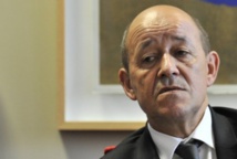 وزير الدفاع الفرنسي : يجب الا نكون امام خيار"الديكتاتورية ام الارهاب" في سوريا