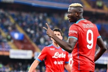 يؤمن المهاجم النيجيري فيكتور أوسيمين بأنه سيتحول إلى "أيقونة" ان فاز نابولي بالدوري الايطالي-نابولي يؤمن المهاجم النيجيري فيكتور أوسيمين بأنه سيتحول إلى "أيقونة" ان فاز نابولي بالدوري الايطالي-نابولي