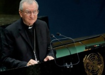 وزير خارجية الفاتيكان الكاردينال بييترو بارولين - اكي وزير خارجية الفاتيكان الكاردينال بييترو بارولين - اكي