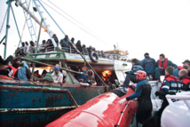الشرطة الايطالية تعتقل 11 اريتريا ينحى عليهم باللائمة في غرق سفينة مهاجرين