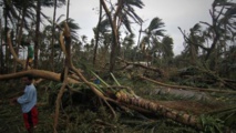 الملايين في العاصمة الفيليبنية يستعدون لهبوب العاصفة هاغوبيت الملايين في العاصمة الفيليبنية يستعدون لهبوب العاصفة هاغوبيت