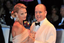 أميرة موناكو تنجب تؤامين والامارة تحتفل باطلاق ٤٢ قذيفة مدفعية 