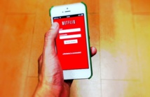 بروفيسور أسترالي متخصص فى الشعر يستقيل بسبب الرسائل الإلكترونية العنصرية