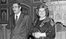 محمود الزعبي (يسار) ونجاح العطار (يمين) 1989 (التاريخ السوري المعاصر) محمود الزعبي (يسار) ونجاح العطار (يمين) 1989 (التاريخ السوري المعاصر)