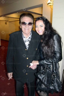 زوجة الفنان الفلسطيني غسان مطر تنفي نبأ وفاته زوجة الفنان الفلسطيني غسان مطر تنفي نبأ وفاته