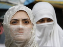 فيلم باكستاني يتحدى المحظورات ويحث النساء على خلع النقاب