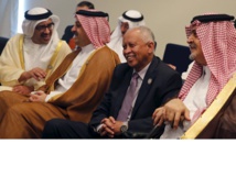 الامارات : اي عملية برية تتطلب "ضوءا اخضر" من الرئيس هادي الامارات : اي عملية برية تتطلب "ضوءا اخضر" من الرئيس هادي