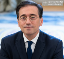 وزير الخارجية الإسباني خوسيه مانويل ألباريس بوينو- اكي وزير الخارجية الإسباني خوسيه مانويل ألباريس بوينو- اكي