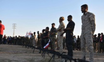 قوات عشائرية موالية للنظام السوري على الضفة الغربية لنهر الفرات- 15 من تموز 2023 -سبوتنيك قوات عشائرية موالية للنظام السوري على الضفة الغربية لنهر الفرات- 15 من تموز 2023 -سبوتنيك