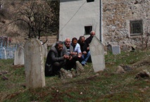 قرويون أتراك يزورون مقابر أجدادهم ضحايا أحداث 1915 قرويون أتراك يزورون مقابر أجدادهم ضحايا أحداث 1915