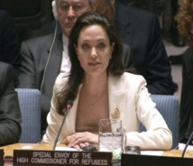 أنجيلينا جولي تدعو مجلس الامن لحماية اللاجئين السوريين أنجيلينا جولي تدعو مجلس الامن لحماية اللاجئين السوريين