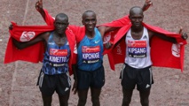 ماراثون لندن : فوز الكيني كيبتشوغ والأثيوبية توفا ماراثون لندن : فوز الكيني كيبتشوغ والأثيوبية توفا