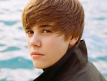 جاستن بيبر يخاطر بإلقاء القبض عليه بسبب اهانته الارجنتين جاستن بيبر يخاطر بإلقاء القبض عليه بسبب اهانته الارجنتين