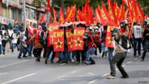 مسيرات عيد العمال تتحول إلى حركات احتجاجية في بعض الدول