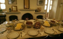 بعلم الملالي ..مطاعم ايرانية  تقدم الخنزير والنبيذ وشيئا من الحرية